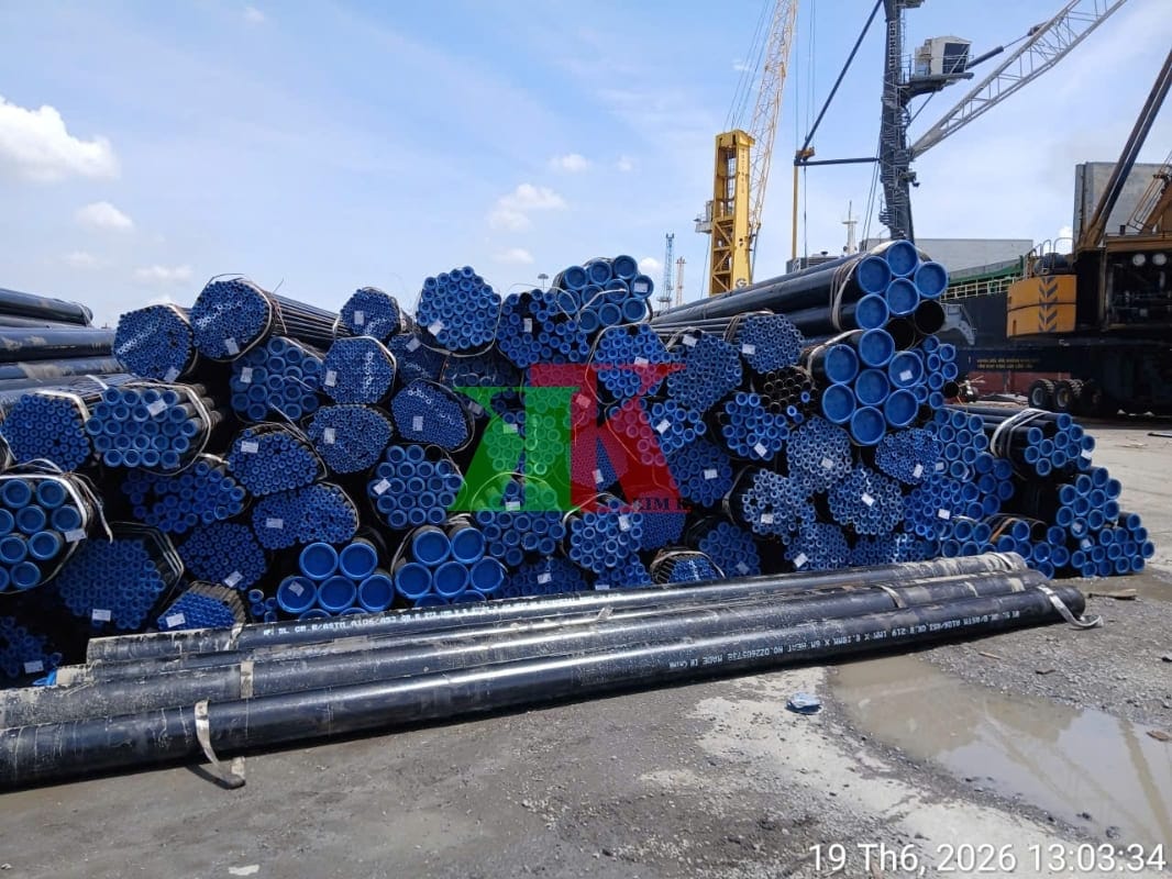 Các bó ống thép đúc chịu áp lực cao mới nhập Kim Khí 8.